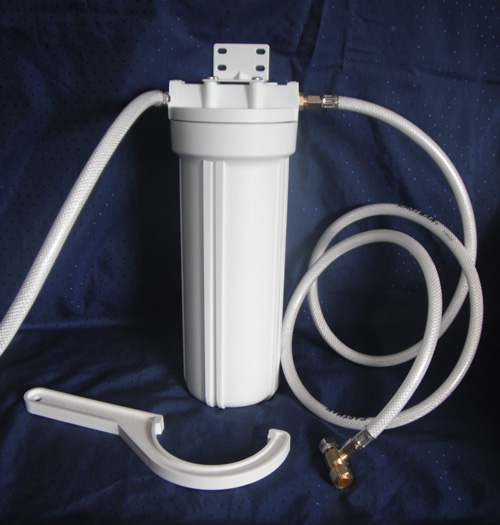 Universal water filter with Deluxe faucet kit